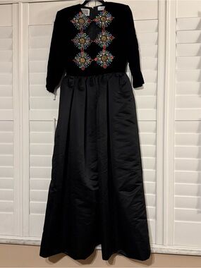 William Pearson 1980s Black Long Sleeve Maxi Dress with Beaded Embellishment VTG